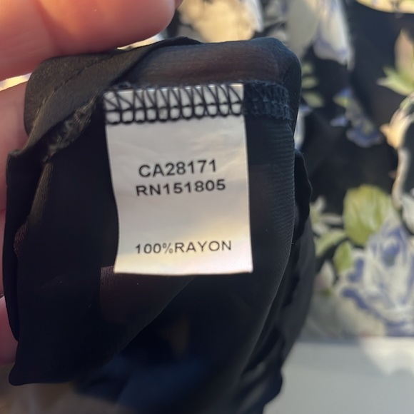 Papa Vancouver Long Sleeve Floral Blouse - Picture 9 of 10